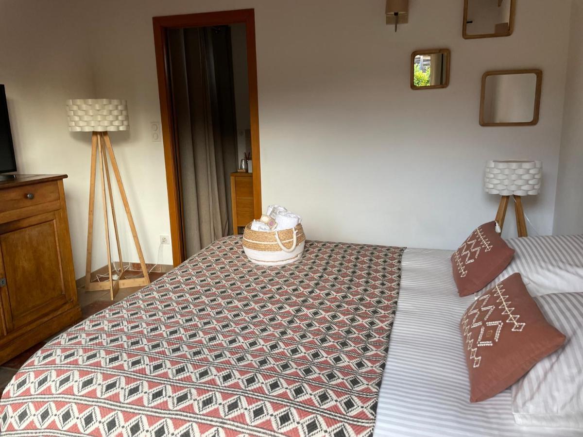 L'alivetu, D'hotes